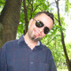 Viktor, 44