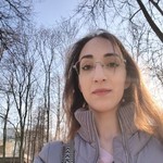 Veka M, 24